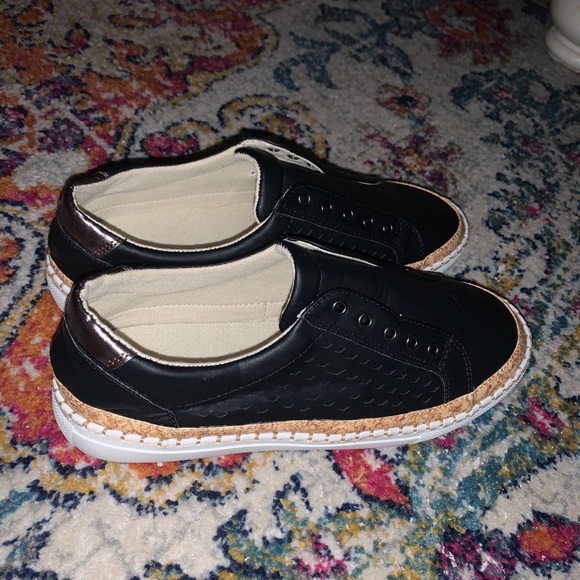 Shoes - Picture 1 of 4